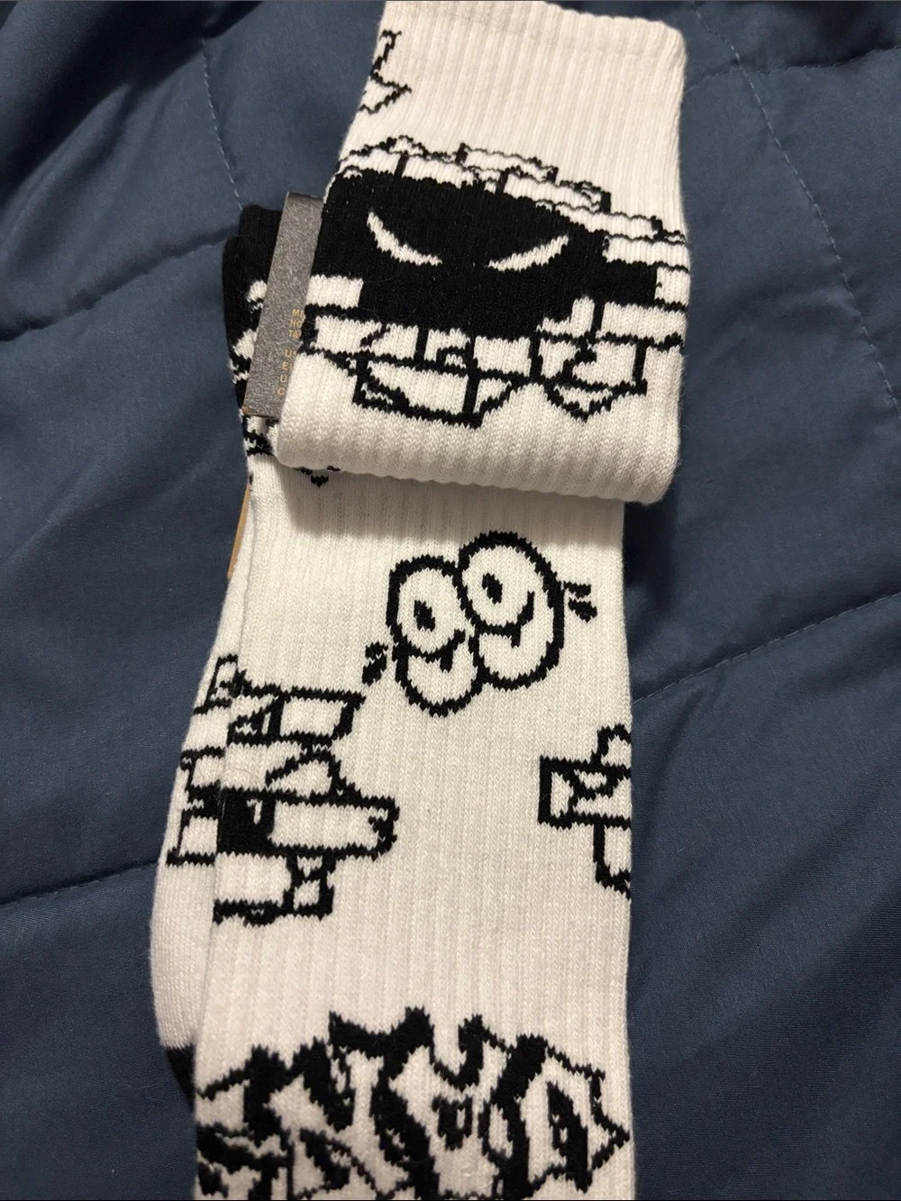 Vans  crew socks 2 pairs size 9.5-13